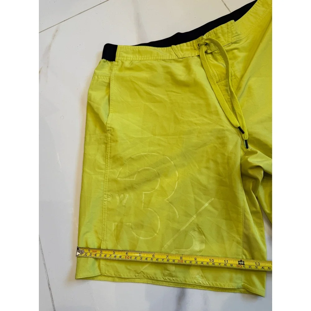 Reebok PlayDry Mens XL Neon Lime Yellow Athletic Gym Training Shorts 3/4 Graphic